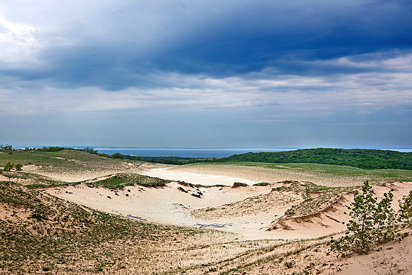 SLEEPING BEAR VALLEY