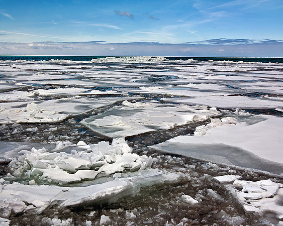 ICE BERGS LAKE MICHIGAN
